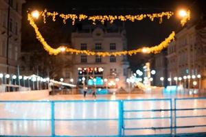 Eislaufplatz auf dem Platz foto