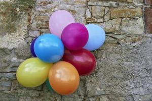 bunt von Luftballons foto