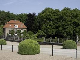 isselburg, deutschland, 2020 - das schloss von anholt in deutschland foto