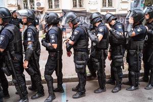 Polizei, um während der Kundgebung die Ordnung in der Gegend aufrechtzuerhalten foto