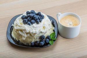 Kaffee mit Blaubeerkuchen foto