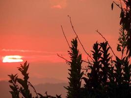 ein schöner sonnenuntergang foto