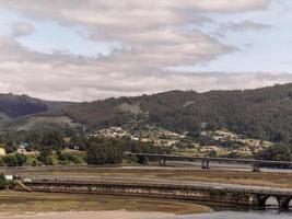 die Brücke von Pontedeume foto