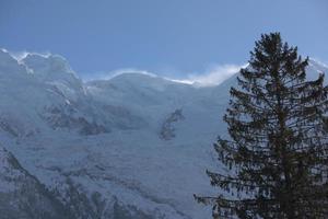 Blick auf die Berglandschaft foto