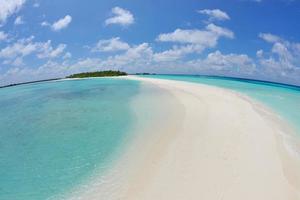 Blick auf den tropischen Strand foto