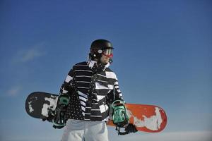 Skifahrer am Berg foto