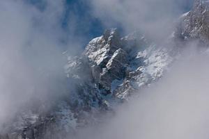 Blick auf die Berglandschaft foto