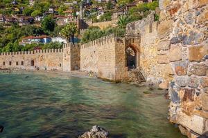 alanya 2022 antalya luftstadt mit burg und meer foto