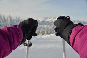 Winterspaß und Skifahren foto