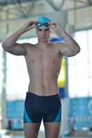 Porträt eines männlichen Schwimmers foto