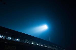 Blick auf die Lichter des Stadions foto