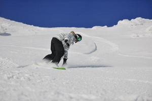 Skifahrer am Berg foto