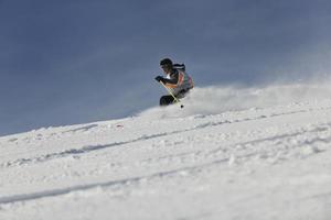 Skifahrer freie Fahrt foto