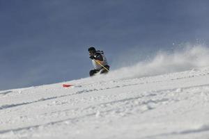 Skifahrer freie Fahrt foto