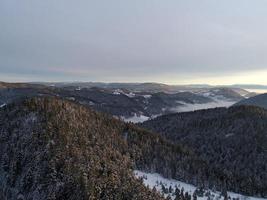 Blick auf die Winterlandschaft foto