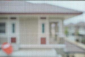 Moskitonetz-Drahtgitter am Hausfensterschutz gegen Insekten foto