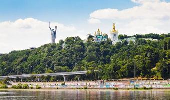 Denkmal der Mutter des Vaterlandes in Kiew foto