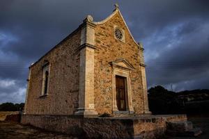 die griechisch-orthodoxe kirche auf der insel kreta foto