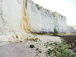 Kiesstrand und Klippe am Ärmelkanal foto