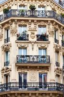 Fassade des Pariser Gebäudes foto