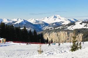 Skispuren auf Schnee im Bereich Portes du Soleil foto