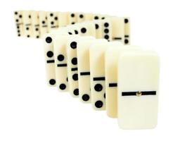 Wickellinie aus Dominosteinen foto