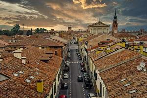 Blick über die italienische Stadt Citadella foto