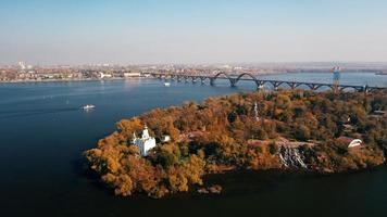 Dnipro, Kiew. Brücke in Kiew über den Fluss foto