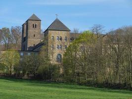 frühlingszeit in den deutschen baumbergen foto