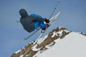 Skifahrer Hochformat foto