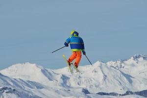 Skifahrer Hochformat foto