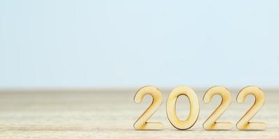 Numerisches neues Jahr 2022 auf dem Tisch foto