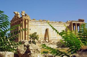 römische ruinen in der stadt baalbek, libanon foto