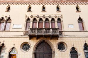 Fassade des historischen Hauses in Padua foto