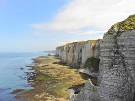 Cote d'Albatre des Ärmelkanals bei Ebbe foto