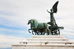 Quadriga auf Monument Vittorio Emanuele II, Rom, Italien foto