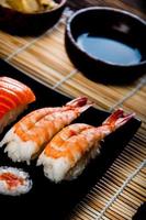 japanisches frisches Sushi-Set foto