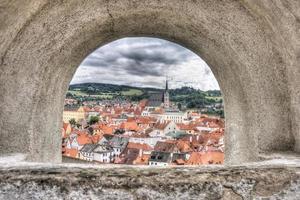 Tschechisch Krumlov aus dem Fenster foto