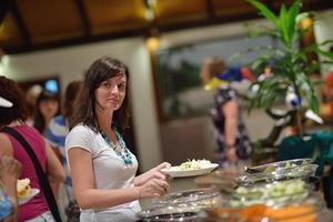 Blick auf das Essen vom Buffet foto