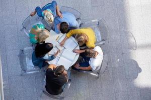 gruppe von studenten draufsicht foto