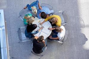 gruppe von studenten draufsicht foto