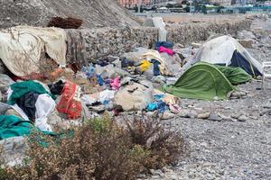 Migrantenzelt in Genua, Italien foto