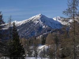 dolomiten schneepanorama gadertal armentara foto