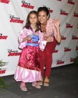 los angeles, 18. oktober - luna katich, constance marie bei jake and the never land pirates - battle for the book costume party premiere in den walt disney studios am 18. oktober 2014 in burbank, ca foto