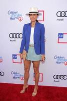 los angeles, 8. juni - minnie driver kommt am 8. juni 2013 in beverly hills, ca foto