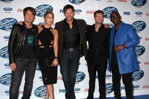 los angeles, feb 20 - keith urban, jennifer lopez, harry connick jr, ryan seacrest, randy jackson bei der finalistenparty von american idol 13 im fig and olive am 20. februar 2014 in west hollywood, ca foto