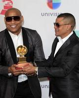 las vegas, nov 17 - gente de zona, randy malcolm martinez, alexander delgado beim 17. jährlichen latin grammy awards press room in der t-mobile arena am 17. november 2016 in las vegas, nv foto