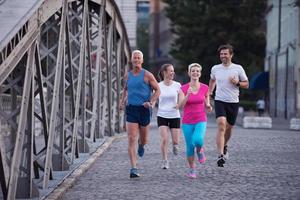 Menschengruppe Joggen foto