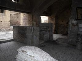 thermopolium alte weinbar an alten antiken ostia archäologischen ruinen foto