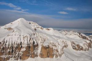 Dolomiten-Luftbild vom Helikopter im Winter foto